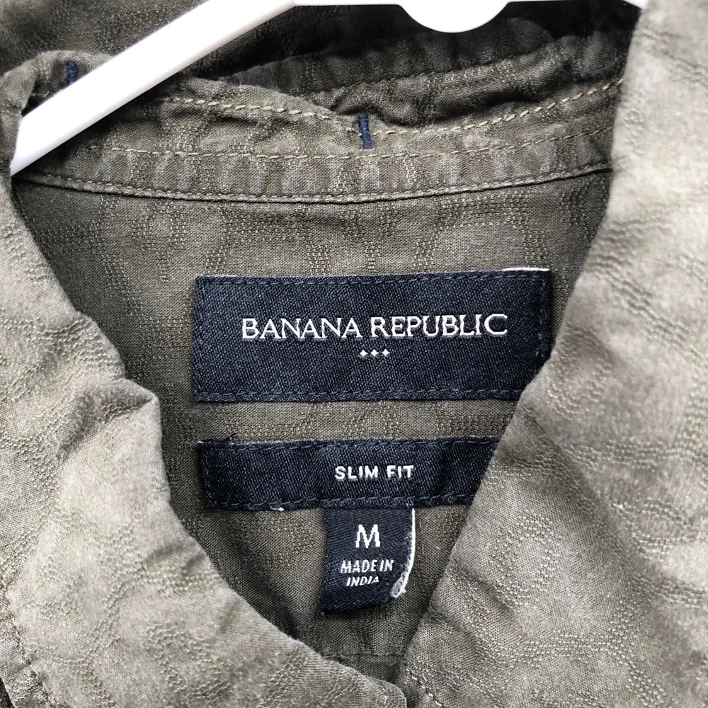 Banana Republic Slim Fit Button Down Shirt Mens M Olive Green Short Sleeve